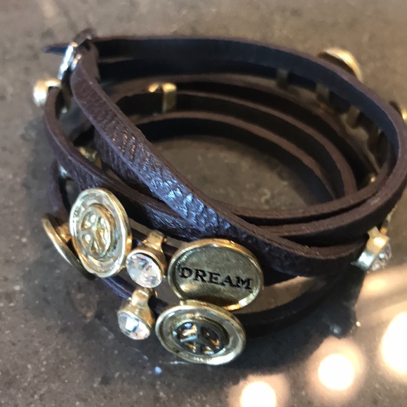 Brown leather wrap around bracelet - Picture 2 of 2